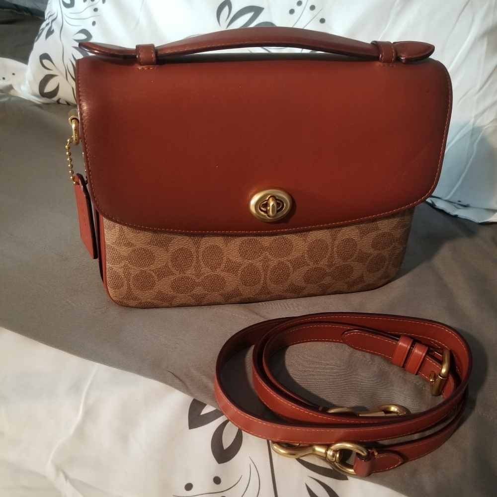 Coach cassie signature crossbody